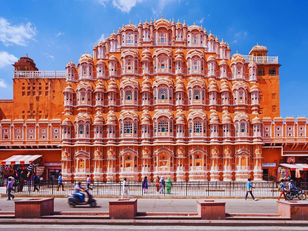 iss pic ke liye
alt text
title
description do
budget travel itineraries India ye foucus keywor